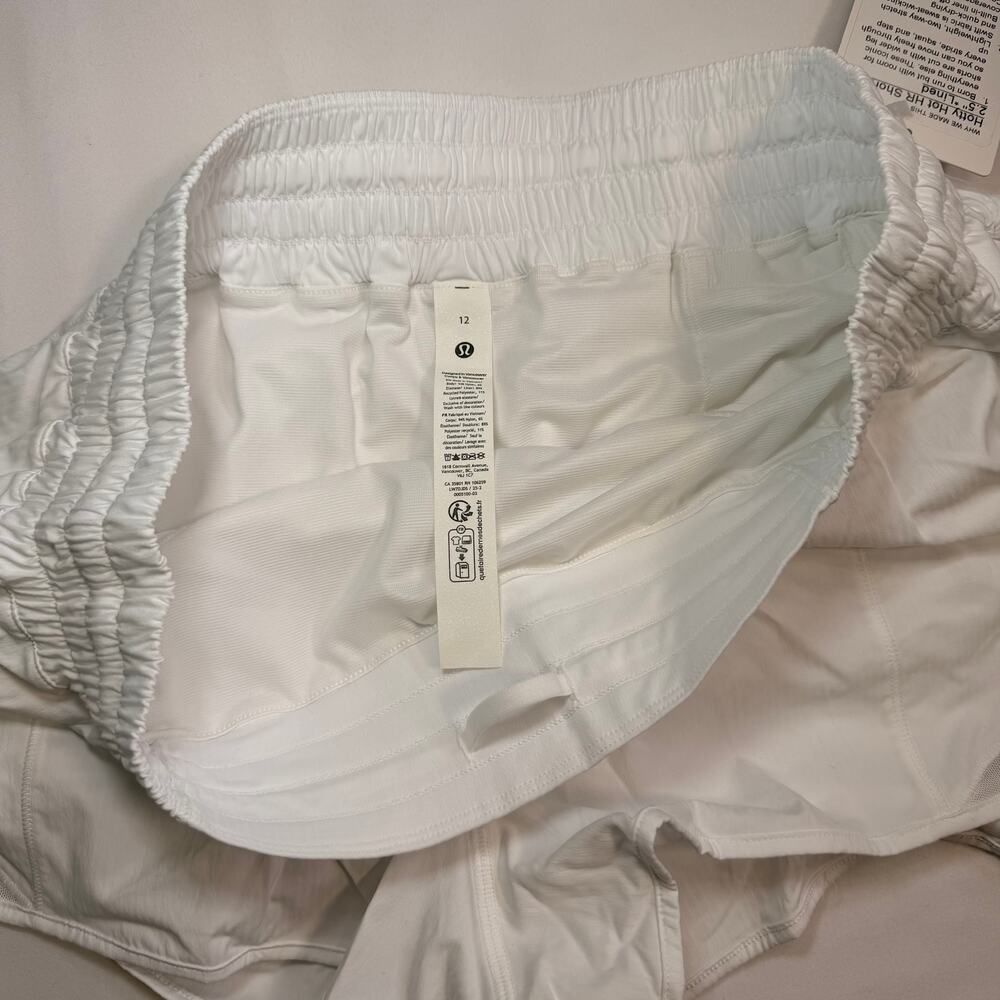 Lululemon Hotty Hot Shorts Size 12 White 2.5” Run Swift Lined - Picture 5 of 9